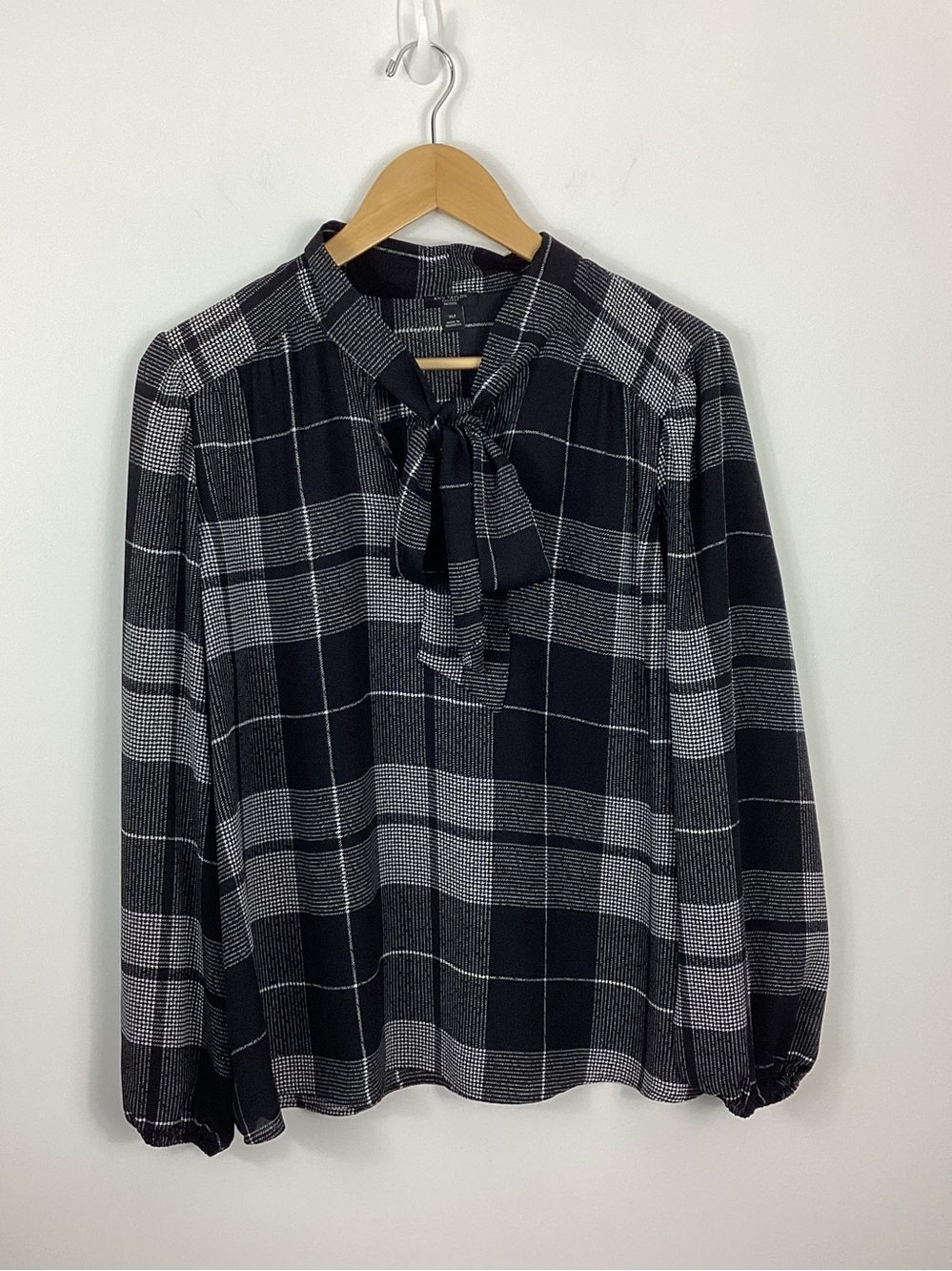 Ann Taylor Petite Plaid Tie Neck Blouse Size XLP